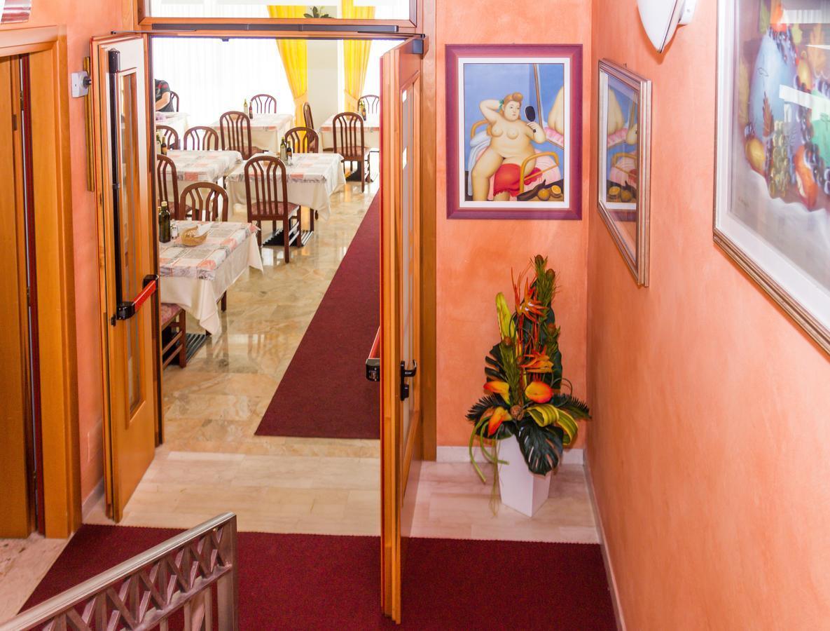 Hotel Simplon Беллария-Иджеа-Марина Экстерьер фото